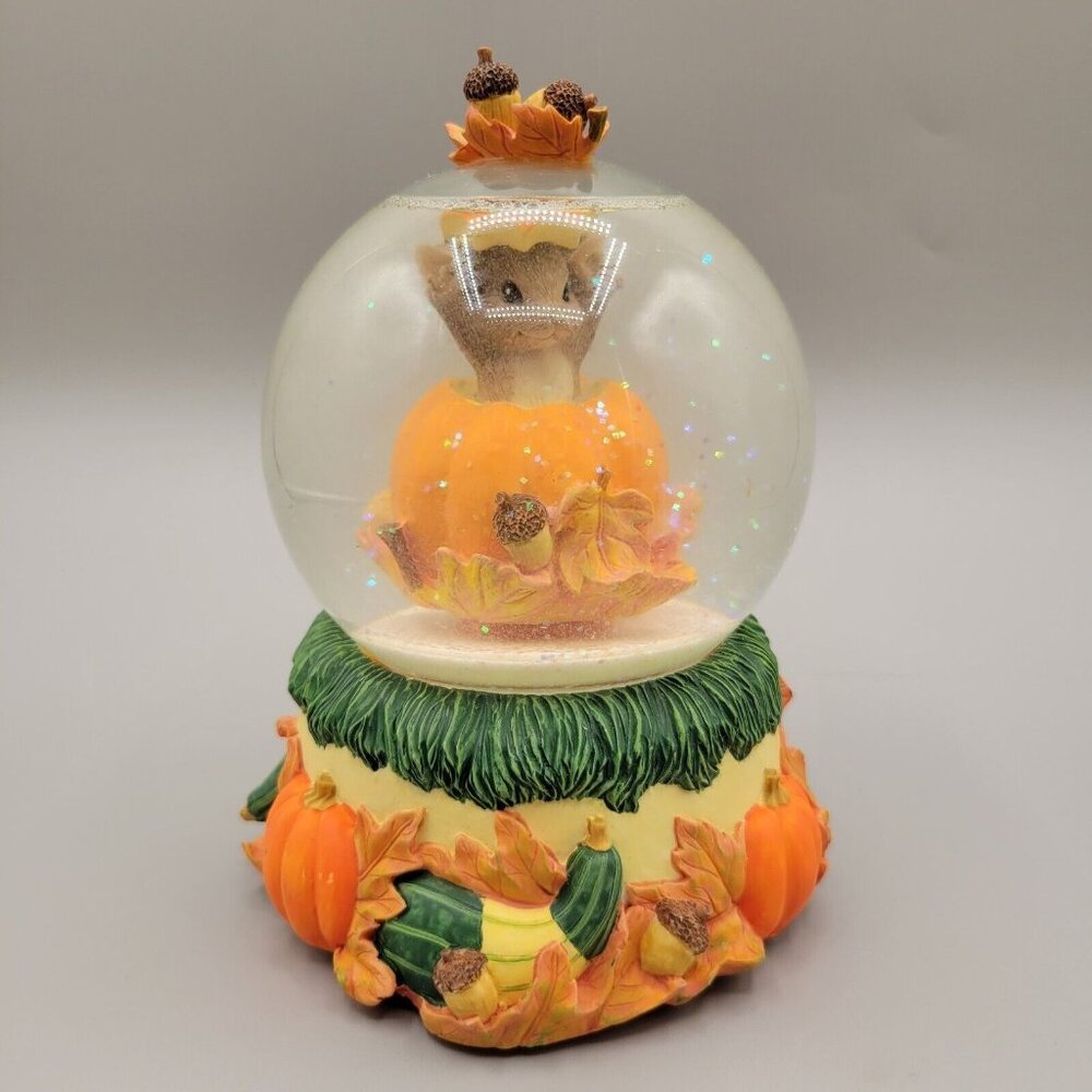 Charming Tails Pumpkin Playtime Musical Water Globe Silvestri Hard to Find